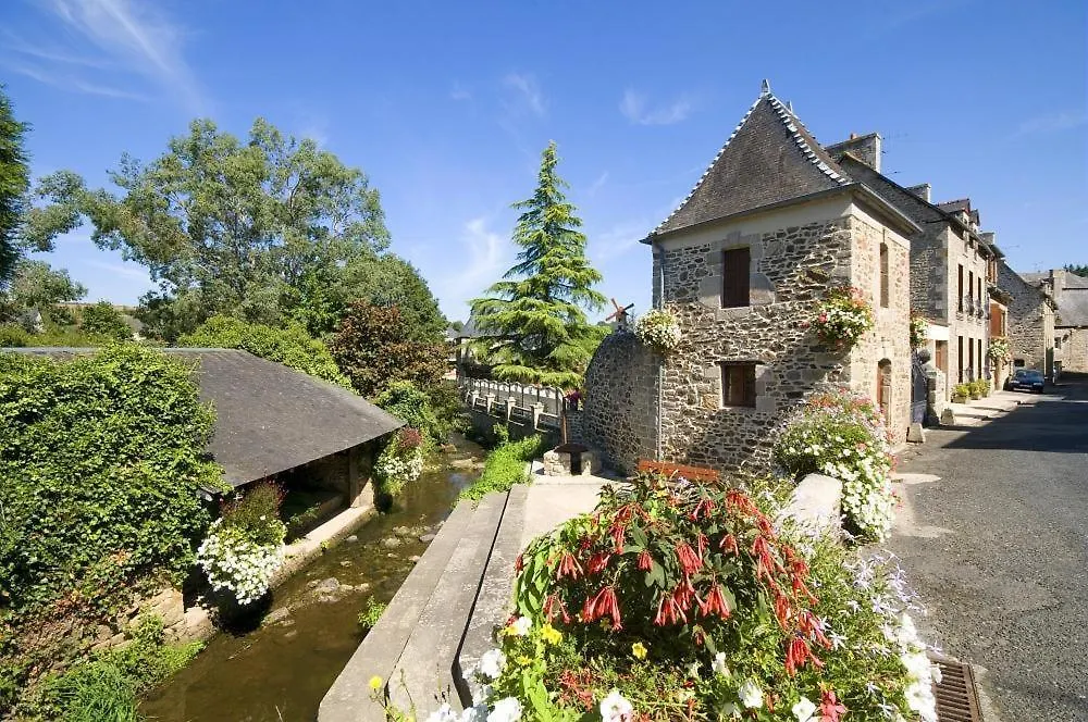 Holiday home Maison De La Ville-J Plenee-Jugon France