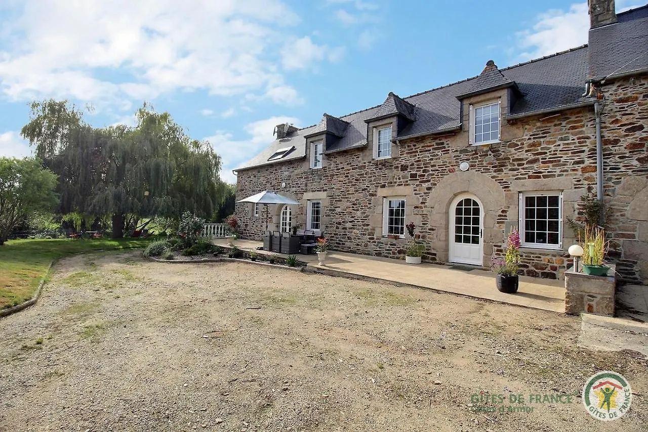Maison De La Ville-J Plenee-Jugon Holiday home